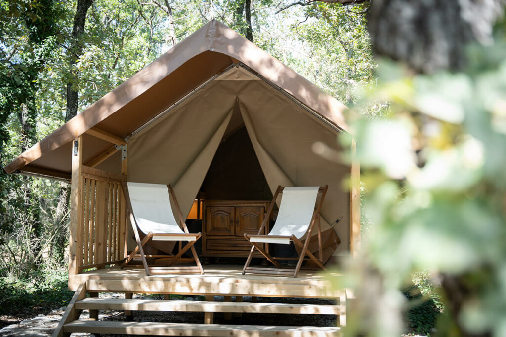 2-person canvas tent in ardeche